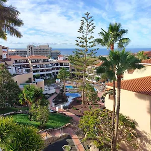  Apartment Lovely Views, Heated Pool, Great Location